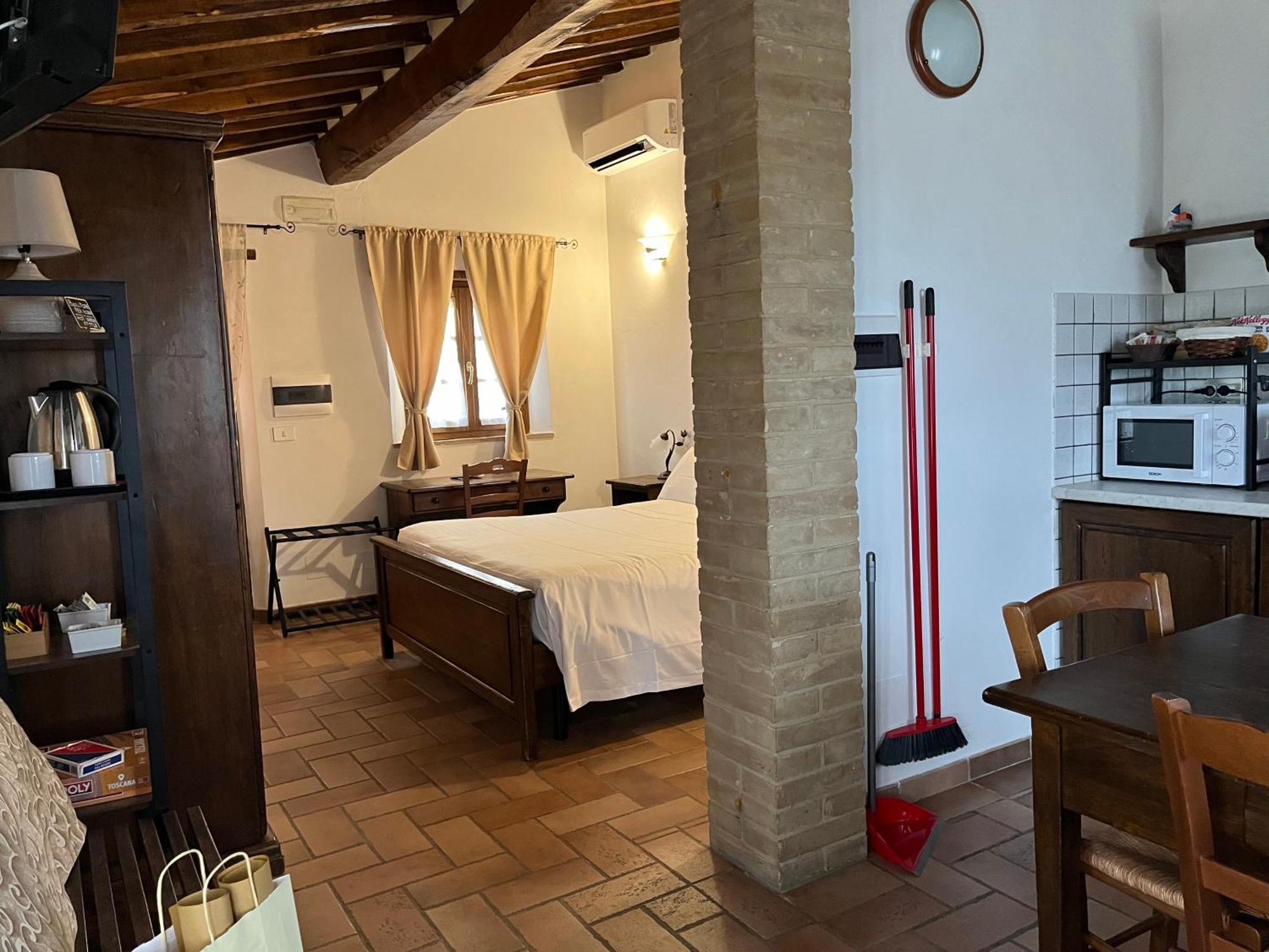 Agriturismo Le Querciole In Val D'Orcia Bagno Vignoni Habitación foto