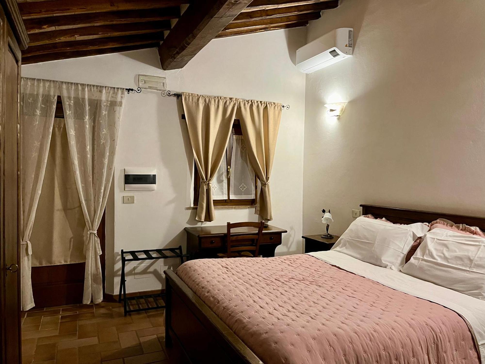 Agriturismo Le Querciole In Val D'Orcia Bagno Vignoni Habitación foto